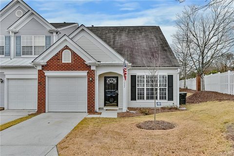 7022 Beverly Springs Drive sold townhome in The Preserve at Beverly Crest, Charlotte, NC