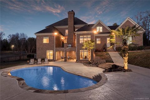 8608 Waxhaw Creek Road sold home in The Farms at Heartwood, Waxhaw, NC