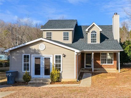2915 Overlook Trail sold home in Stoneridge, Charlotte, NC