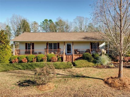 130 Flushing Drive sold home in Whipoorwill Estates, York, SC