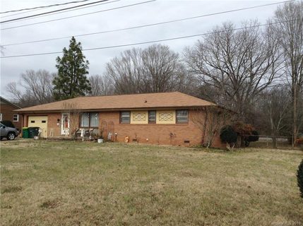 422 Mirror Lake Road sold home in Cross Heights, Salisbury, NC