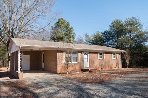 174 Crossrail Road sold home in Royal Oaks, Mooresville, NC