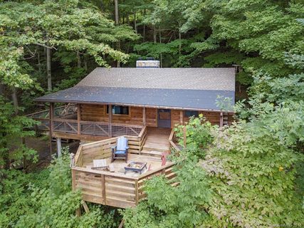 99 Shagbark Lane sold home in Heath Peak, Waynesville, NC
