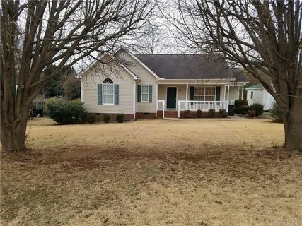 2425 Bearskin Lane