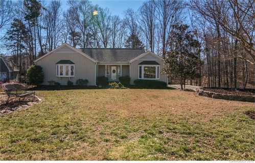 1120 Glenshannon Road
