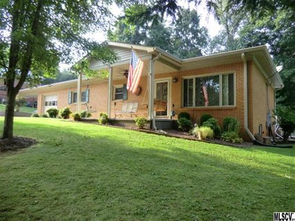 121 Hilltop Avenue sold home in Lakeview Acres, Valdese, NC