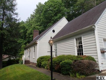 806 Devonshire Court