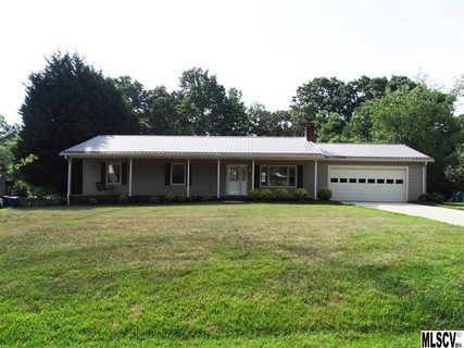 1316 32nd Street Court sold home in Stoneridge, Conover, NC