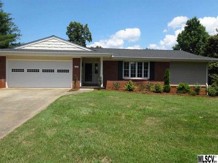 102 Knollwood Drive