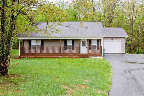 303 Cape Hickory Road