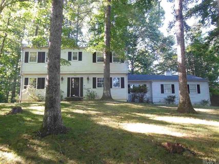 1601 Holly Court sold home in Fairfield, Lenoir, NC