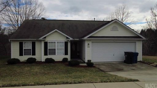 1923 9th Street Drive sold home in Windsong, Hickory, NC