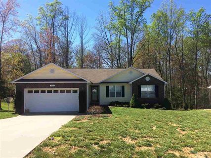 207 Pine Meadows Circle