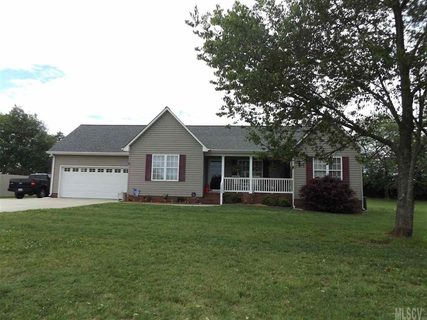1643 Lenora Circle