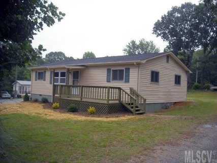 621 E Saunders Avenue sold home in Eastview Heights, Newton, NC