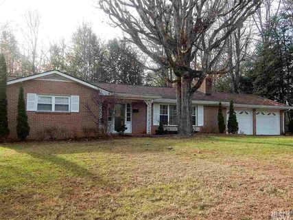 202 Woodlawn Drive