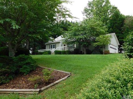 2261 Laurel Pointe Drive sold home in Laurel Pointe, Nebo, NC