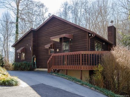 270 Junaluska Oaks Drive sold home in Junaluska Oaks, Waynesville, NC