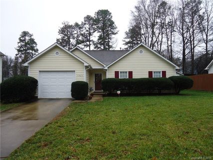 7507 Claymont Drive sold home in Sherbrook, Charlotte, NC