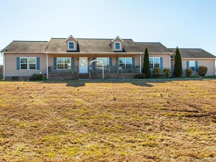 70 Lone Laurel Trail sold home in Lone Laurel, Hendersonville, NC