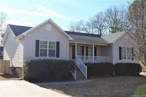 200 Sheffield Drive sold home in English Garden Park, York, SC