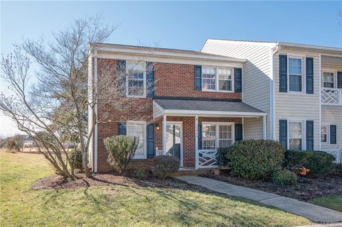 10944 Winterbourne Court sold townhome in Kensington at Raintree, Charlotte, NC