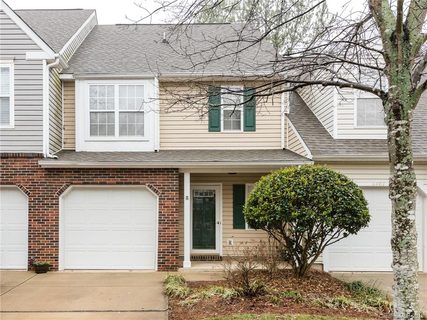8405 Southgate Commons Drive sold home in Southgate, Charlotte, NC