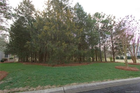 1567 12th Fairway Drive