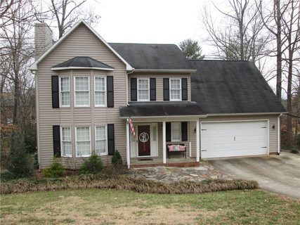 1012 Charlesmont Court sold home in Plantation Heights, Lenoir, NC