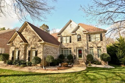 5724 Woodridge Court