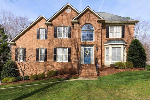 7400 Leharne Drive sold home in Crown Colony Estates, Charlotte, NC