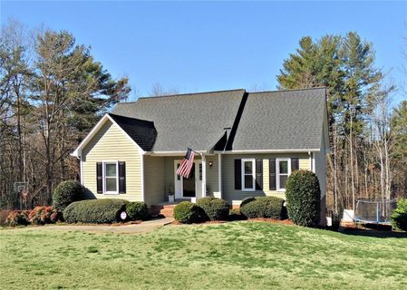 28 Hunters Creek Lane