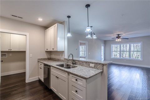 124 Foxden Drive 103