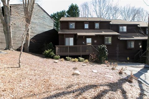 1026 North Center Street sold condo in Wisteria Woods, Hickory, NC