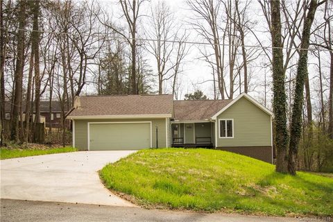 2608 Eastbrook Lane