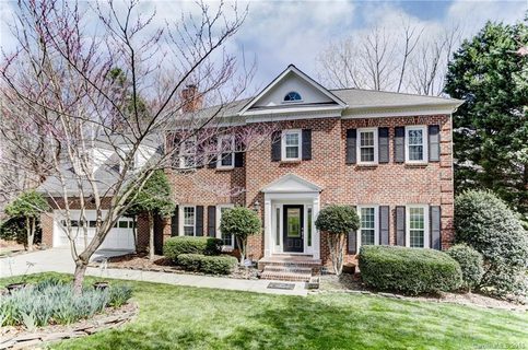 921 Longfield Circle