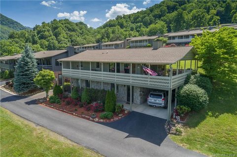 22 Sapphire Lane