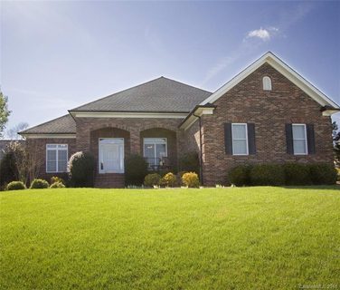 7992 Grimsby Circle sold home in Fenton Dell, Harrisburg, NC
