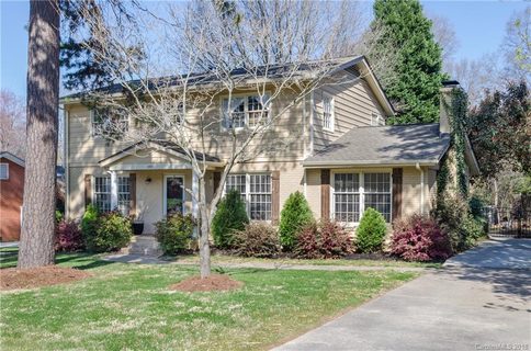 1707 Redcoat Drive sold home in Queens Grant, Charlotte, NC