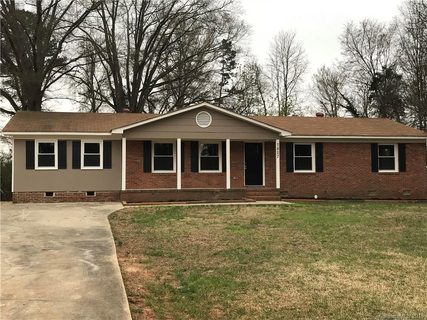 7827 Kerrybrook Circle