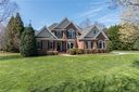 6046 Highview Road sold home in Matthews, SC