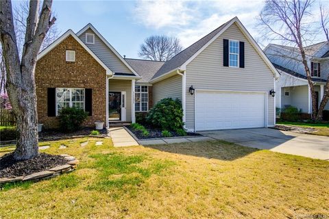 11131 Travis Gulch Drive sold home in South Hampton, Charlotte, NC