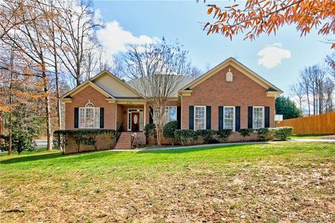 8196 Windsong Road sold home in Windsong, Denver, NC