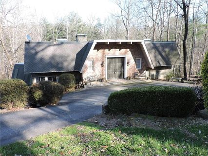 911 Cherokee Place sold home in Country Club Acres, Lenoir, NC