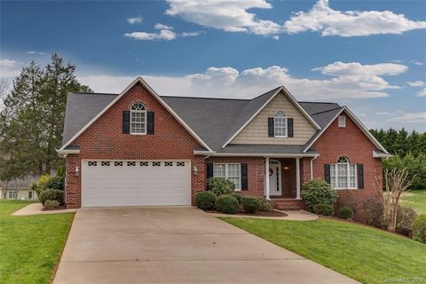 262 Woodridge Drive