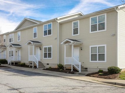 406 Villas Court 7 sold townhome in Villas At Cedar Hill, Asheville, NC