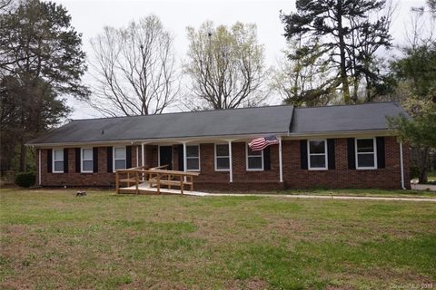 2501 Wedgewood Drive 32