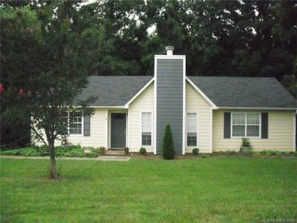 2709 Briar Trail Court
