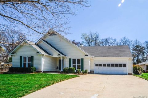221 Edgewater Drive