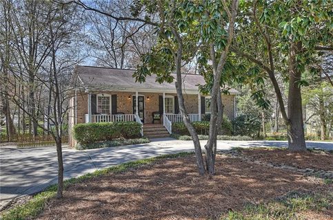 930 Greentree Drive